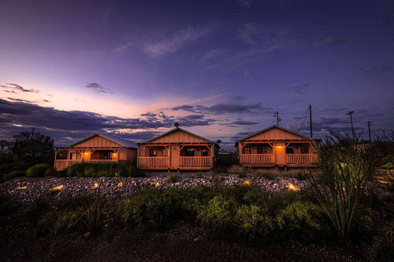 -Pet Friendly- Miners Cabin #6 - King Bed With Private Balcony Tombstone Buitenkant foto